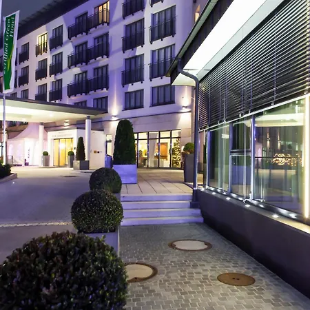Vier Jahreszeiten Szálloda 4*