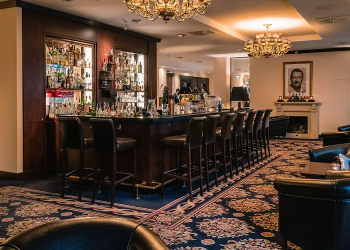 Vier Jahreszeiten Hotel 4*