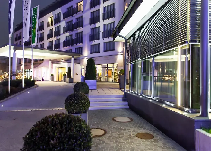 Vier Jahreszeiten Hotel 4*