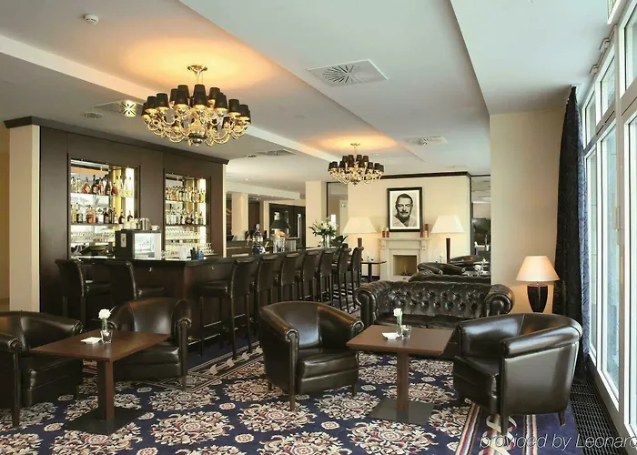 Vier Jahreszeiten Hotel 4*